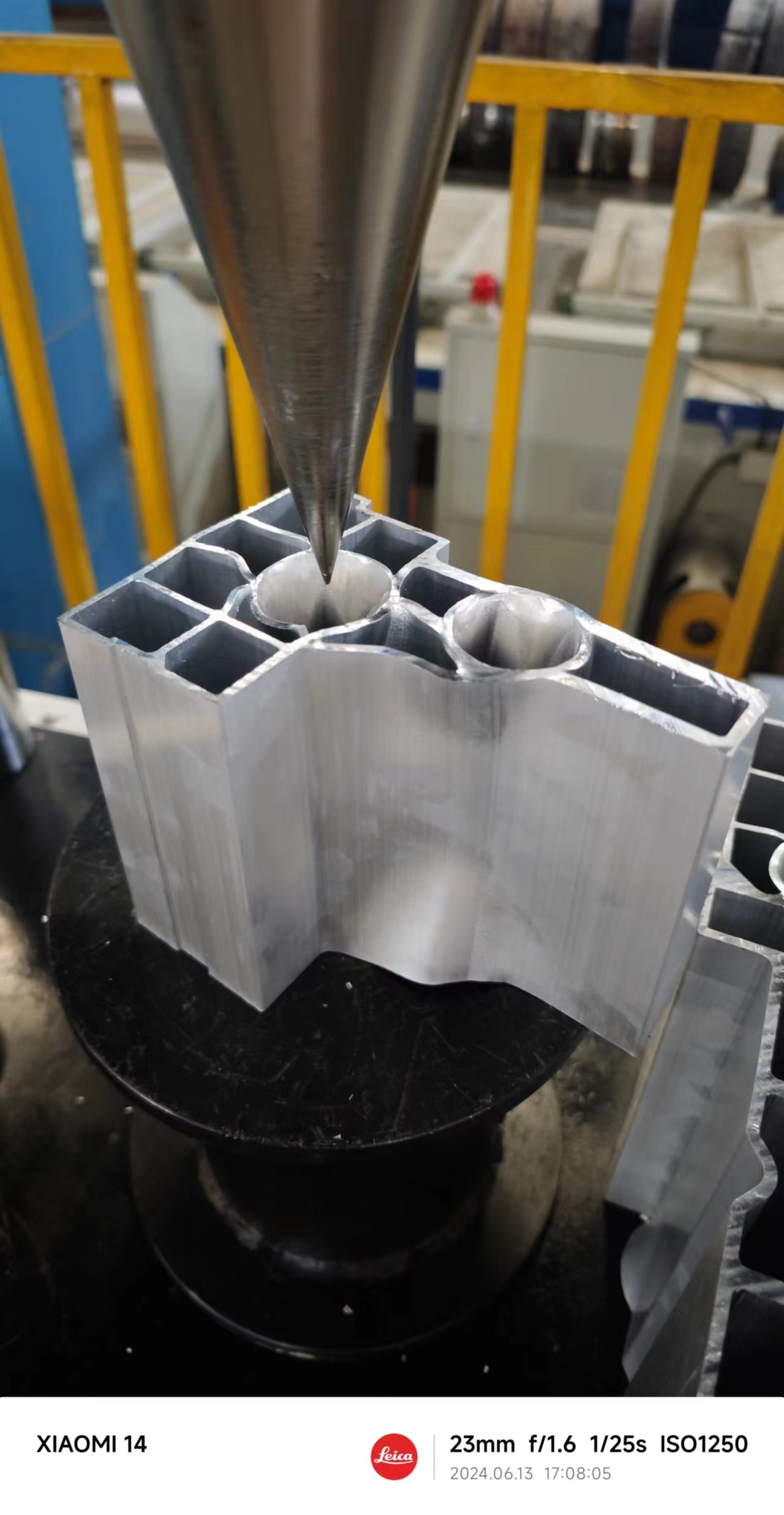 微机控制立式液压铝型材扩口检测仪